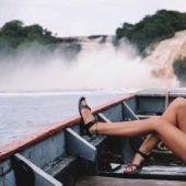 The 21-year-old girl visited 196 countries and got into the Guinness Book of Records