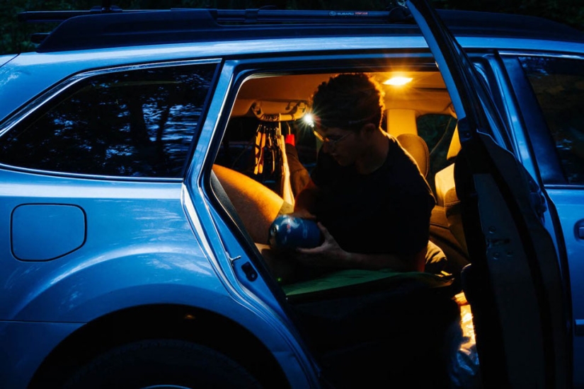 The 22-year-old intern lived in a car for 40 days and managed to go to work in a suit