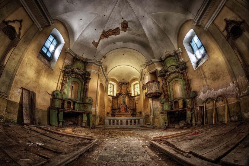 The abandoned world in the lens of Matthias Hacker The abandoned world in the lens of Matthias Hacker