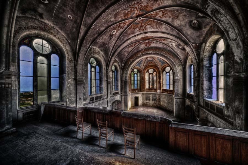 The abandoned world in the lens of Matthias Hacker The abandoned world in the lens of Matthias Hacker