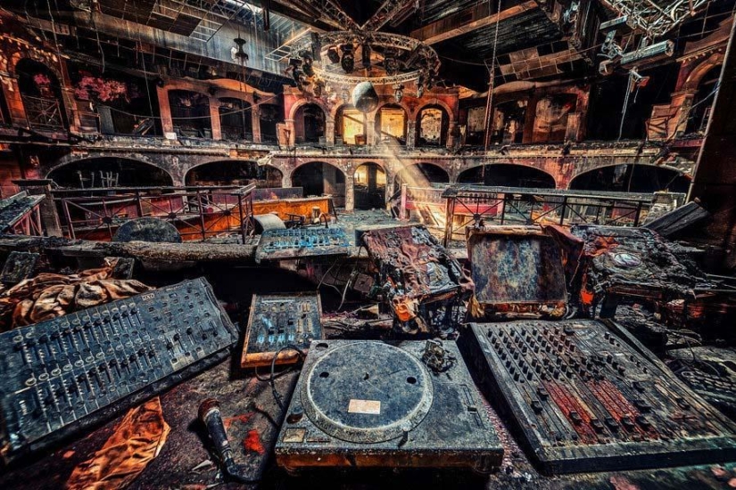 The abandoned world in the lens of Matthias Hacker The abandoned world in the lens of Matthias Hacker