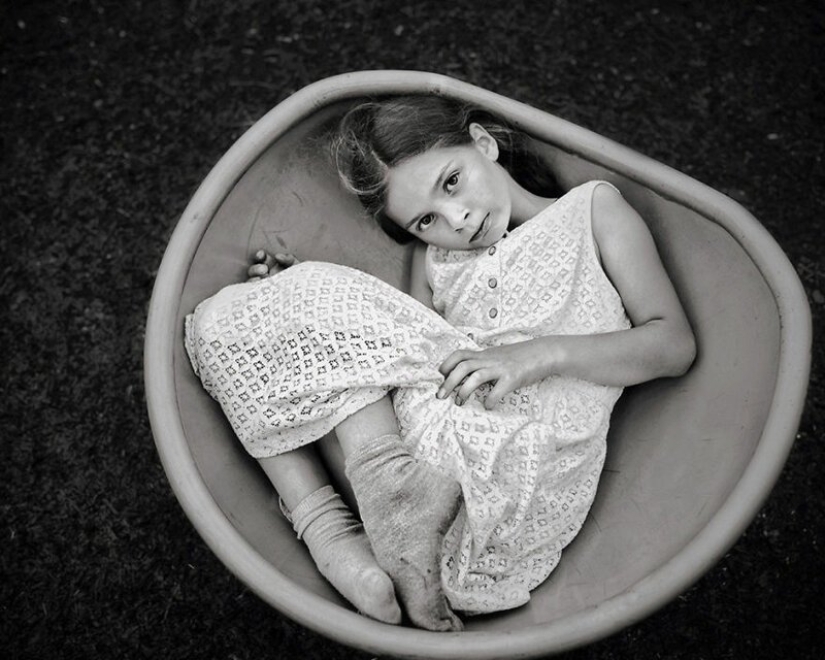 The best works from the B&W Black and White Children's Photography Contest 2019 The best works from the B&W Black and White Children's Photography Contest 2019