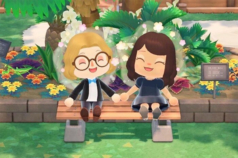 The bride and groom in quarantine recreated their engagement photos in the game Animal Crossing