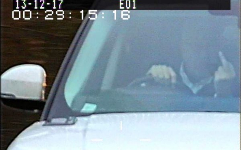 The Briton put a jammer against traffic cameras and showed the police the middle finger. But the jammer didn't work The Briton put a jammer against traffic cameras and showed the police the middle finger. But the jammer didn't work