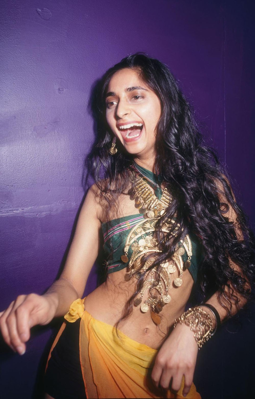 The carefree nightlife of the British in the 80s and 90s in the lens of club photographer Adam Friedman The carefree nightlife of the British in the 80s and 90s in the lens of club photographer Adam Friedman