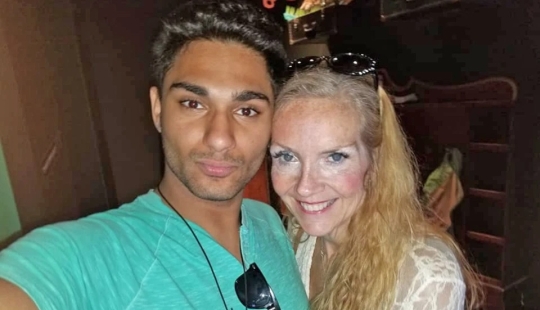 The case is young: a 60-year-old woman meets a 21-year-old guy and brags about amazing sex The case is young: a 60-year-old woman meets a 21-year-old guy and brags about amazing sex