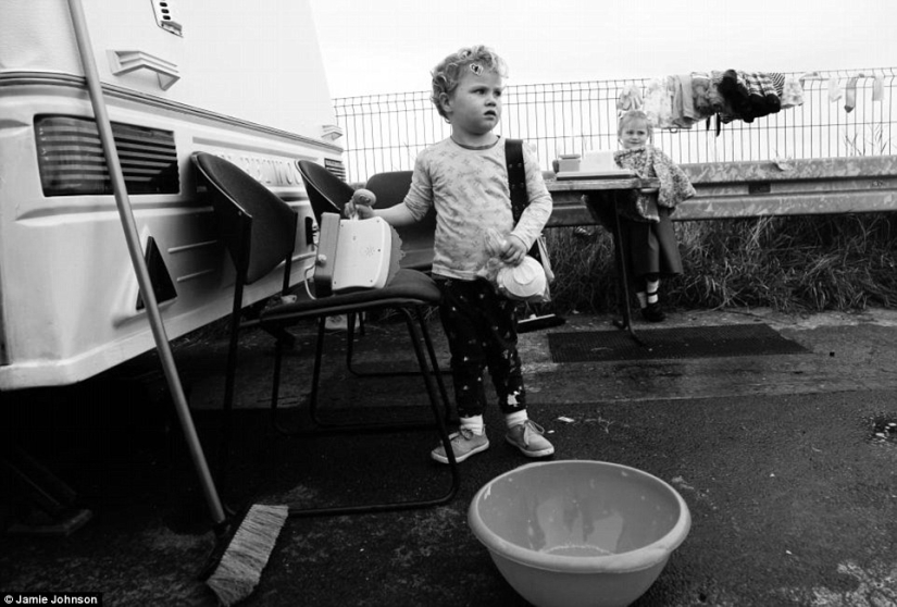 The children of Irish Gypsies who grew up too early