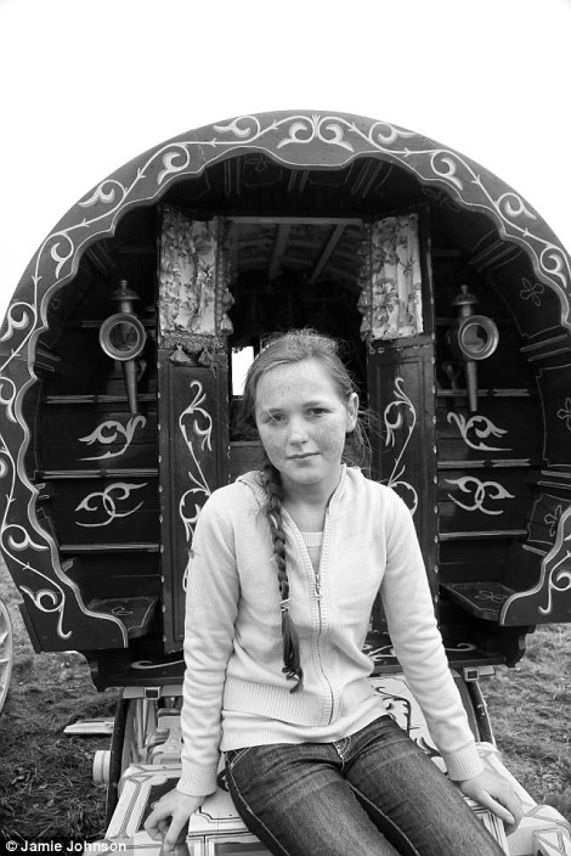 The children of Irish Gypsies who grew up too early