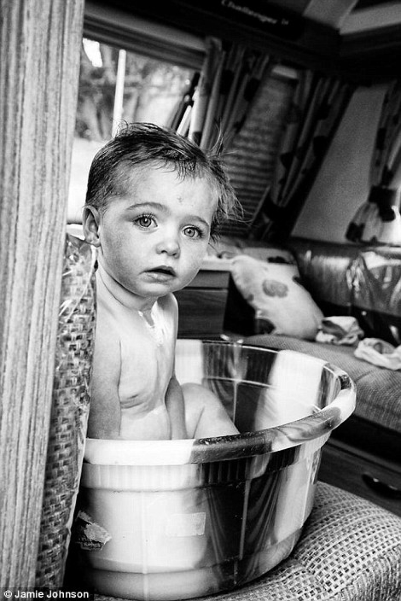 The children of Irish Gypsies who grew up too early