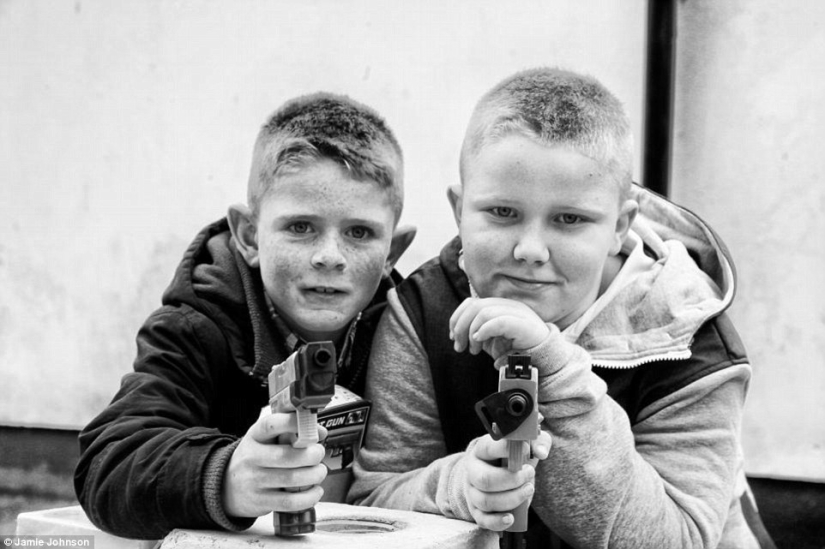 The children of Irish Gypsies who grew up too early