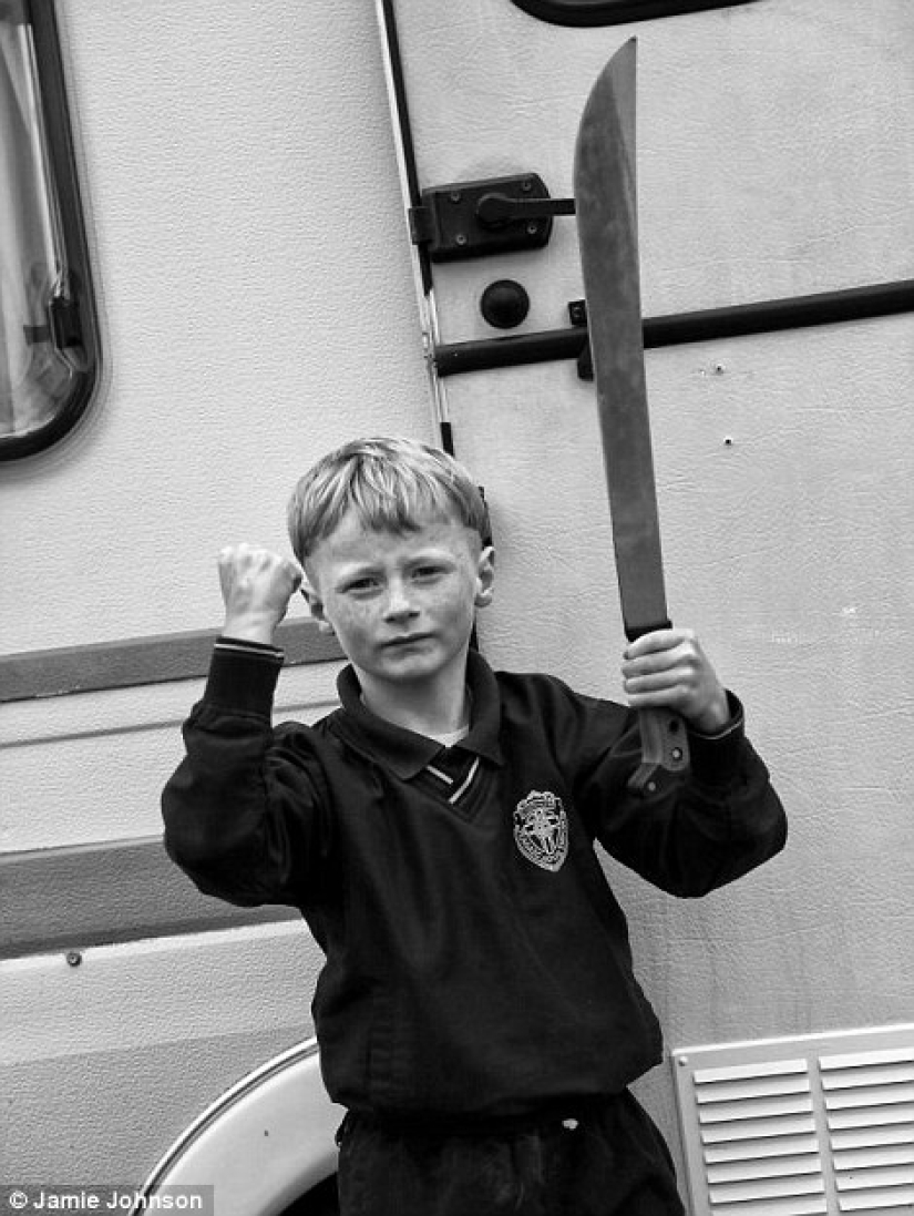 The children of Irish Gypsies who grew up too early
