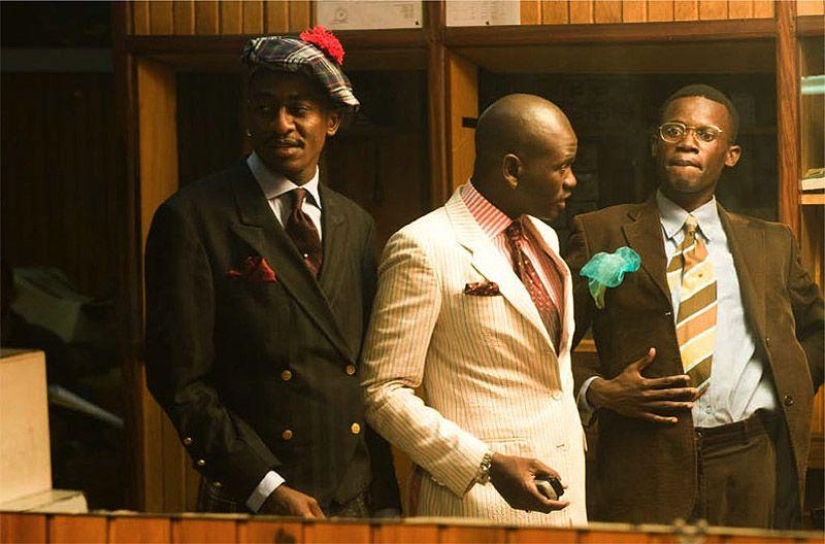 The community of elegant people: a photo essay about stylists from the Congo