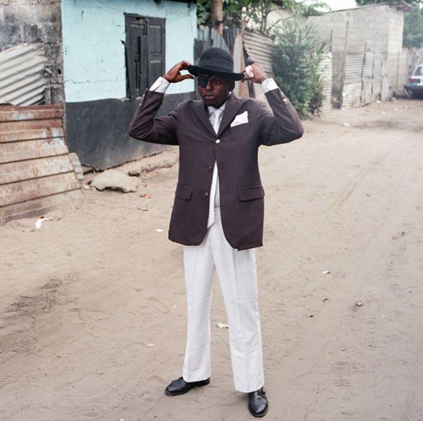 The community of elegant people: a photo essay about stylists from the Congo