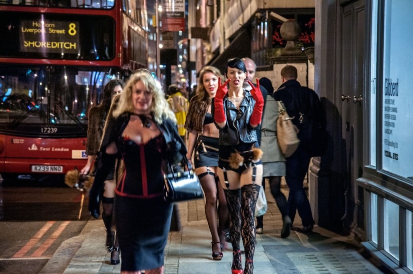 The crazy life of billionaire Jocelyn Wildenstein, known as "catwoman"