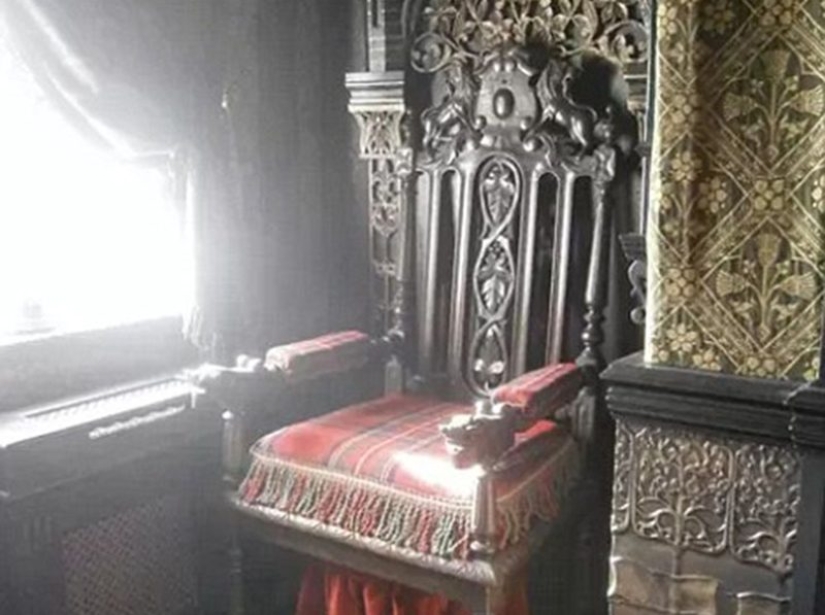 The Creepiest Houses You Can Rent on Airbnb