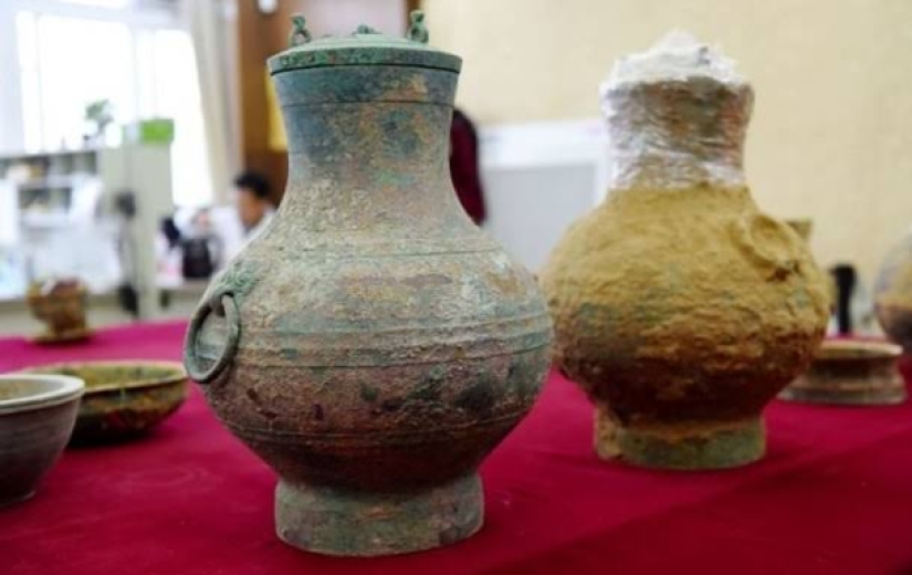 The elixir of immortality has been found: a bronze vessel with a mysterious liquid was found in an ancient Chinese grave