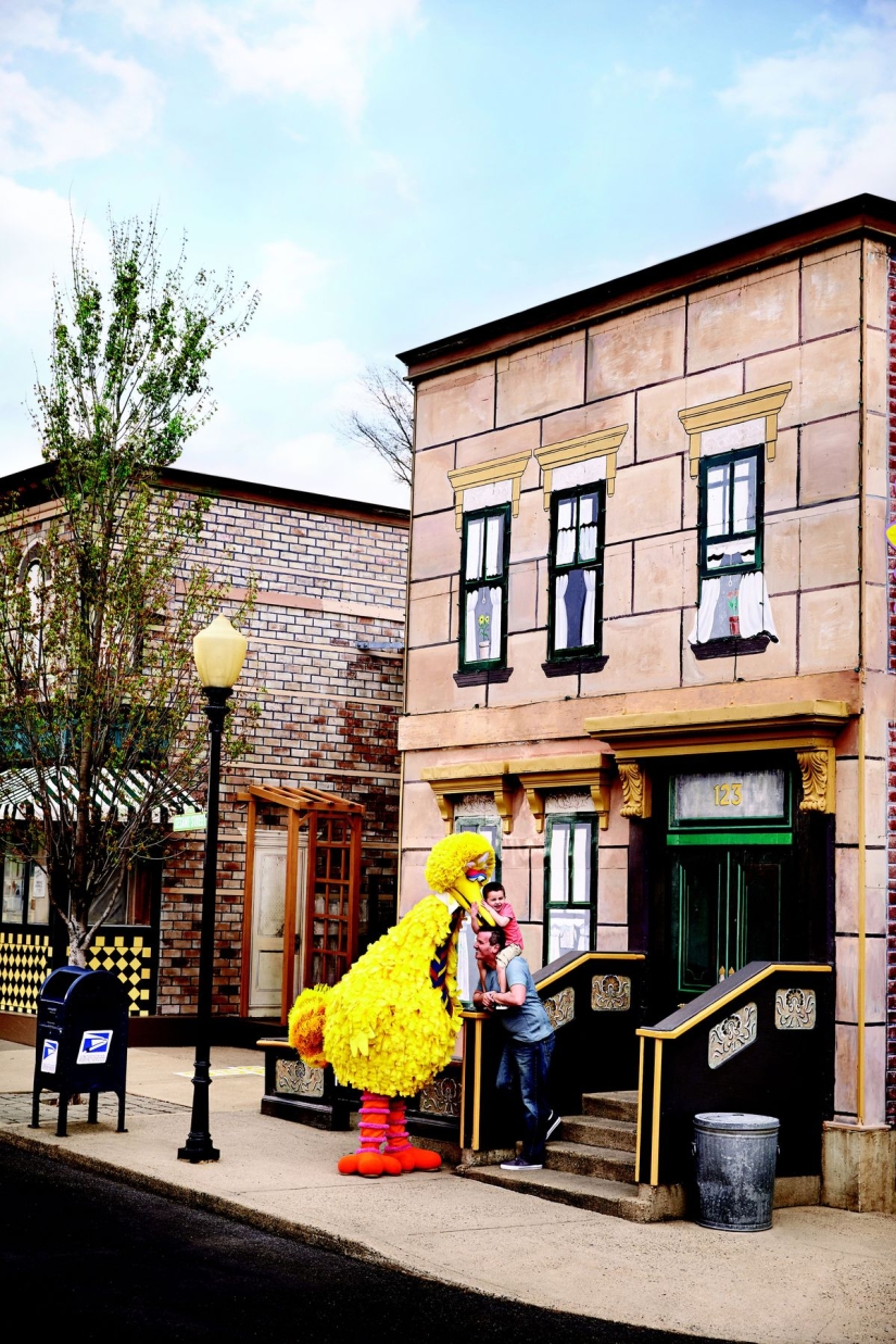 The first park safe for children with autism has appeared in the USA. It is dedicated to Sesame Street