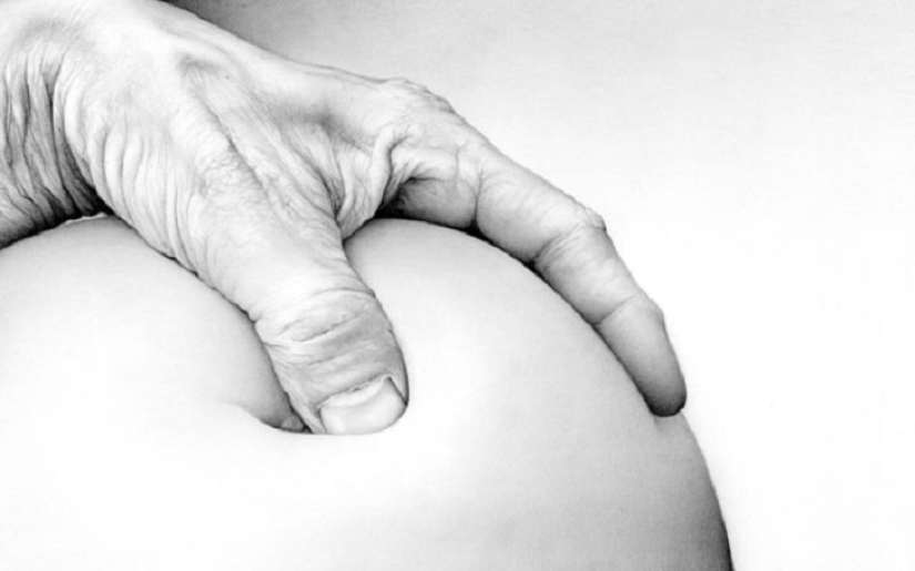 The Flesh Project: los dibujos realistas de Kat Riley exploran el tema del cuerpo y el tacto