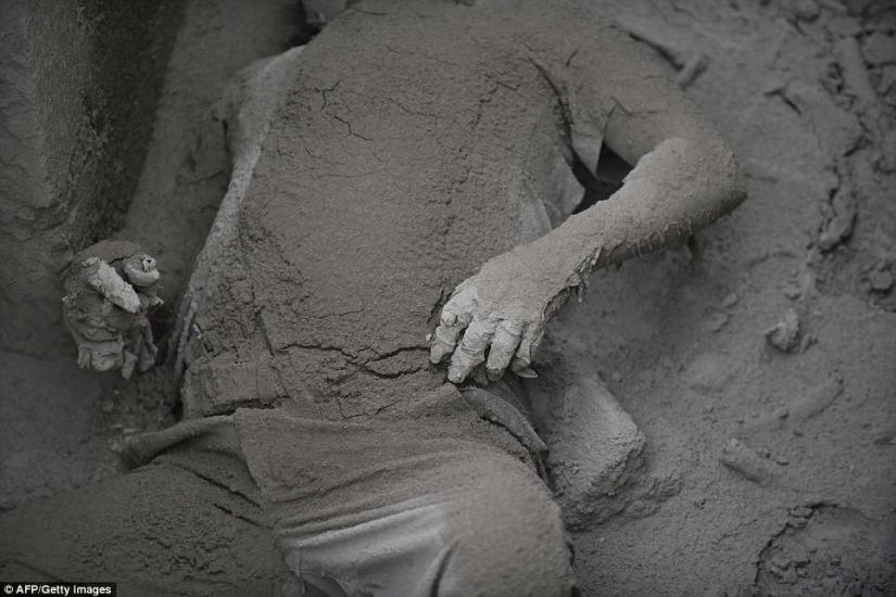 The Fuego volcano in Guatemala killed 69 people in a day. The death toll is growing The Fuego volcano in Guatemala killed 69 people in a day. The death toll is growing