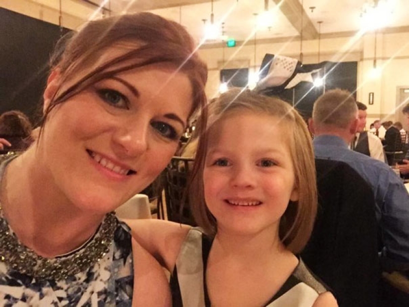 The girl bought herself gifts on Amazon, using the fingerprint of a sleeping mom