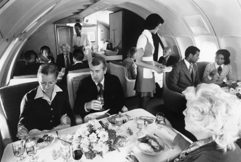 The girl told how to survive during a 23-hour flight without gadgets