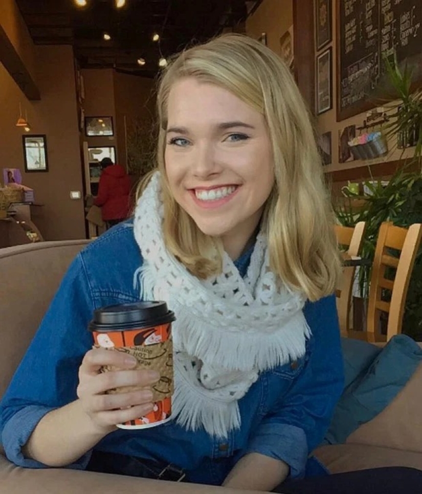 The girl who played the daughter of Phoebe from "Friends" grew up and became like her telemama