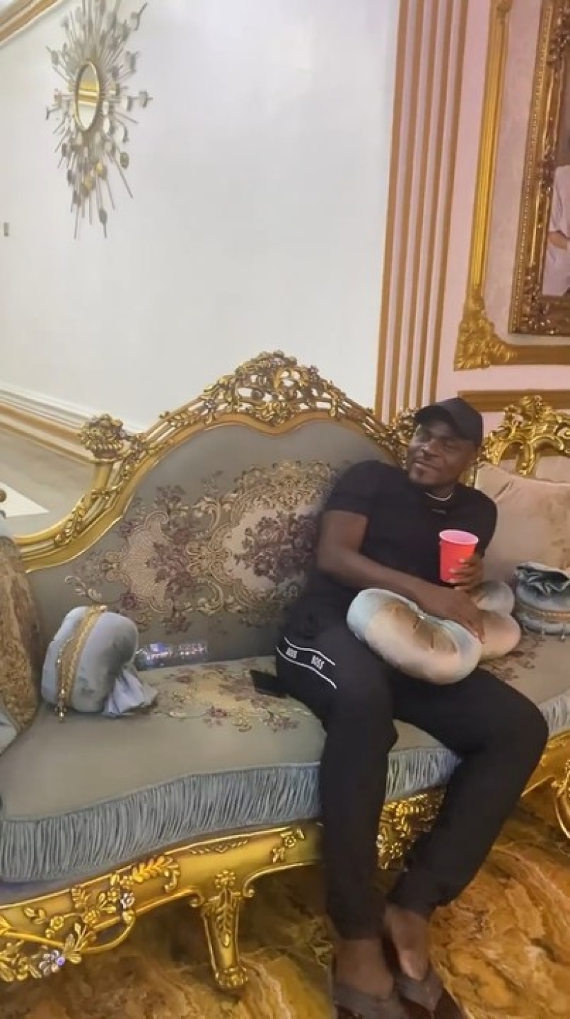 The house that Emenike built: photos of the chorus of the former Spartak football player appeared on the web