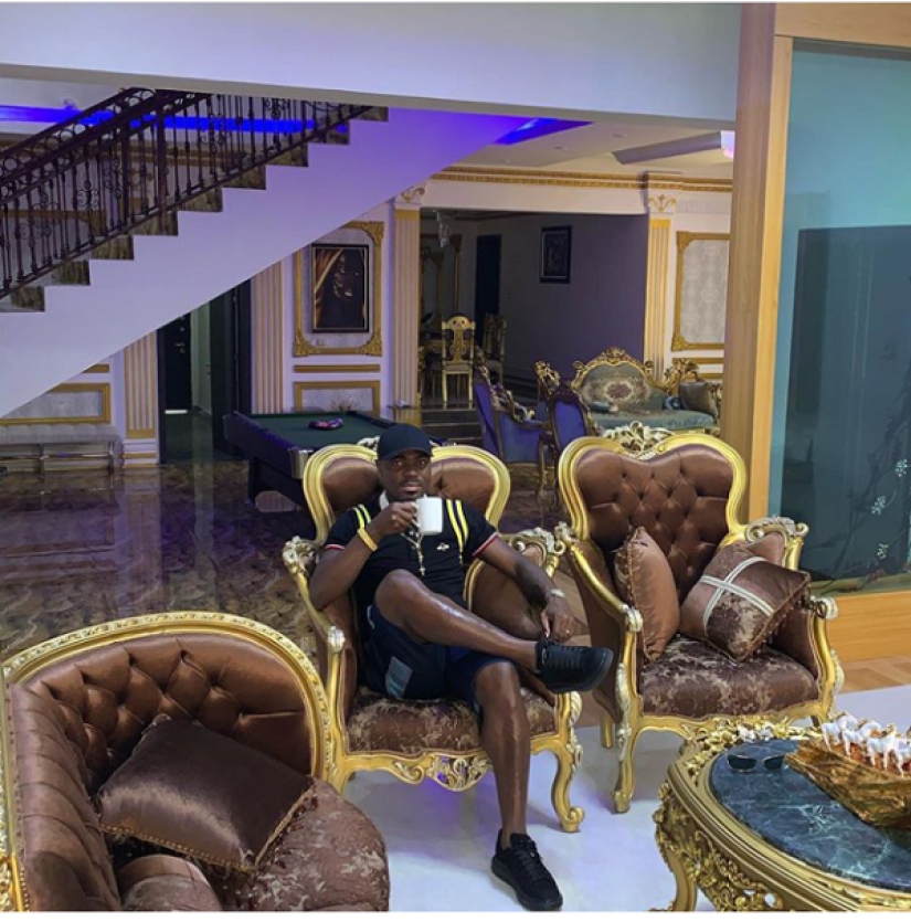 The house that Emenike built: photos of the chorus of the former Spartak football player appeared on the web