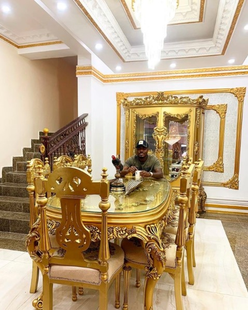 The house that Emenike built: photos of the chorus of the former Spartak football player appeared on the web