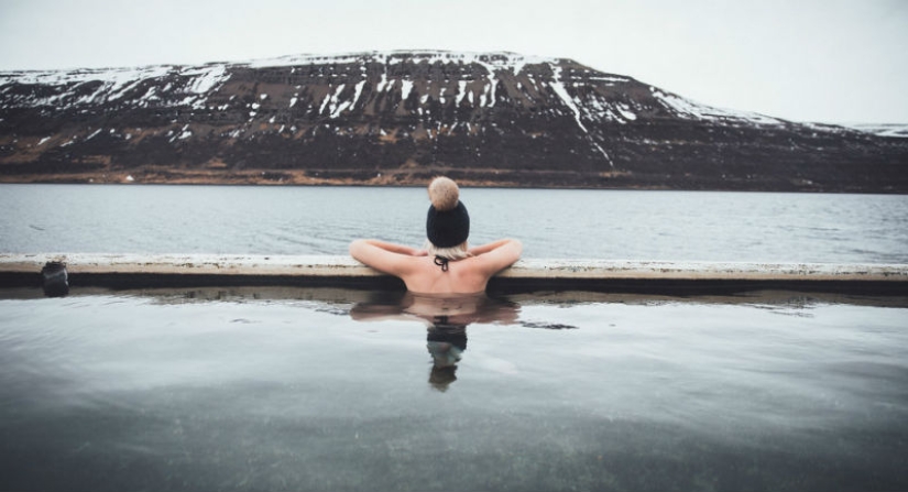 The Icelandic airline is looking for a couple of people who will pay 4 thousand dollars for travel