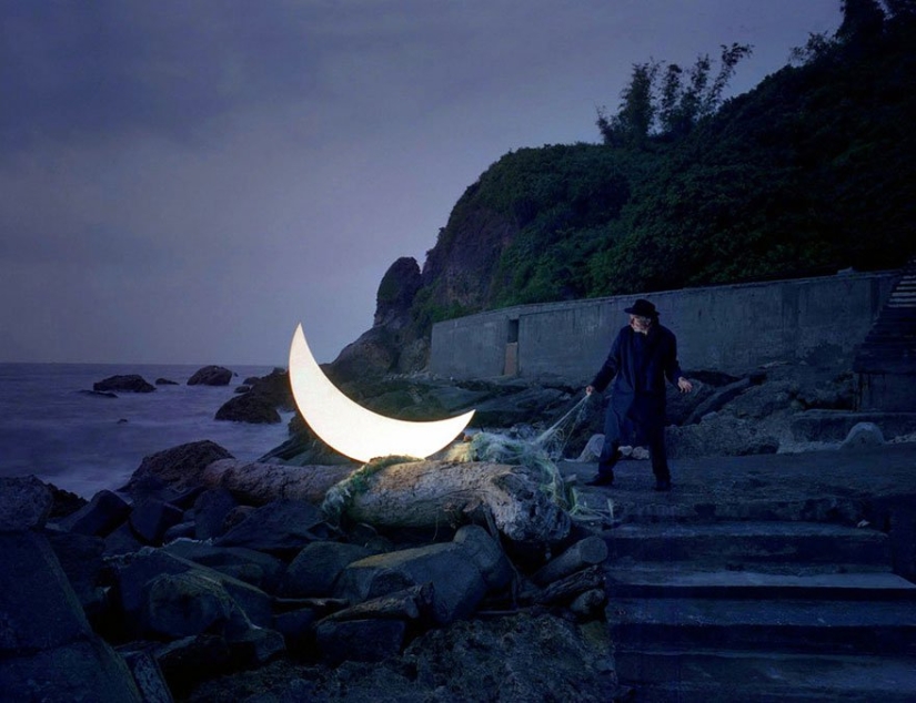 The journey of a Russian and his Private moon around the world
