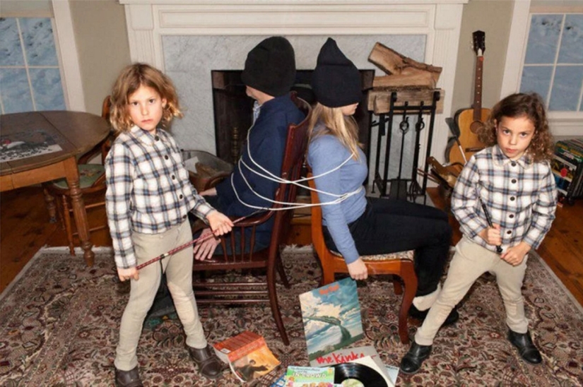 "The joys of family life": a photo project about a very bad mother