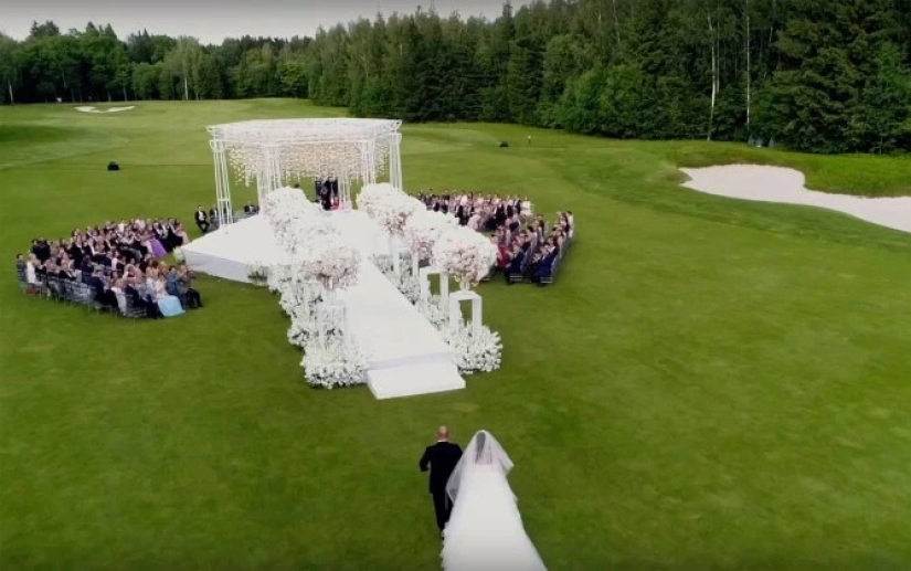 The luxurious wedding of the main hacker of Russia, for the capture of which the United States gives $ 5 million The luxurious wedding of the main hacker of Russia, for the capture of which the United States gives $ 5 million