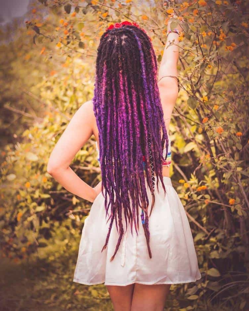 The main color of 2018 was chosen, and the girls began to repaint their hair
