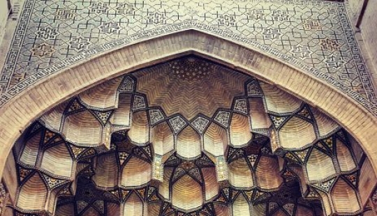 The mesmerizing beauty of Iranian mosques The mesmerizing beauty of Iranian mosques