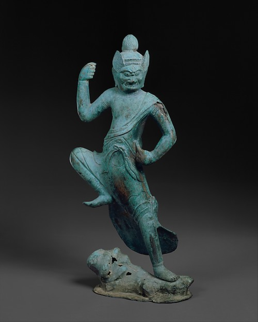 The Metropolitan Museum of Art has digitized and made 400 thousand exhibits publicly available