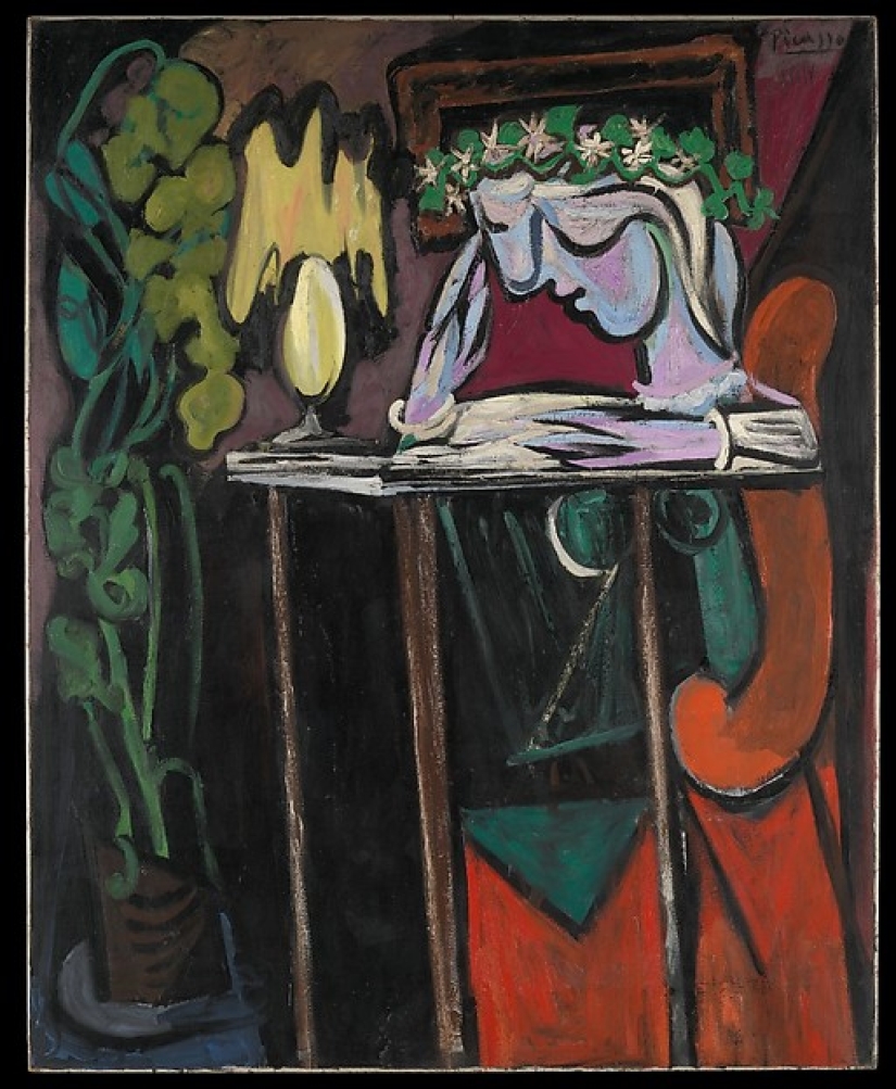 The Metropolitan Museum of Art has digitized and made 400 thousand exhibits publicly available