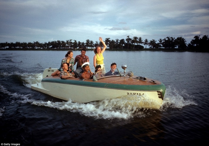 The Mexican Riviera of the 1950s, when Acapulco was not yet the fiefdom of drug dealers The Mexican Riviera of the 1950s, when Acapulco was not yet the fiefdom of drug dealers