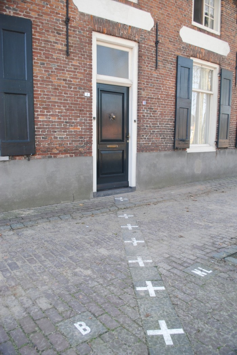 The most unusual borders that clearly demonstrate the policy of states The most unusual borders that clearly demonstrate the policy of states