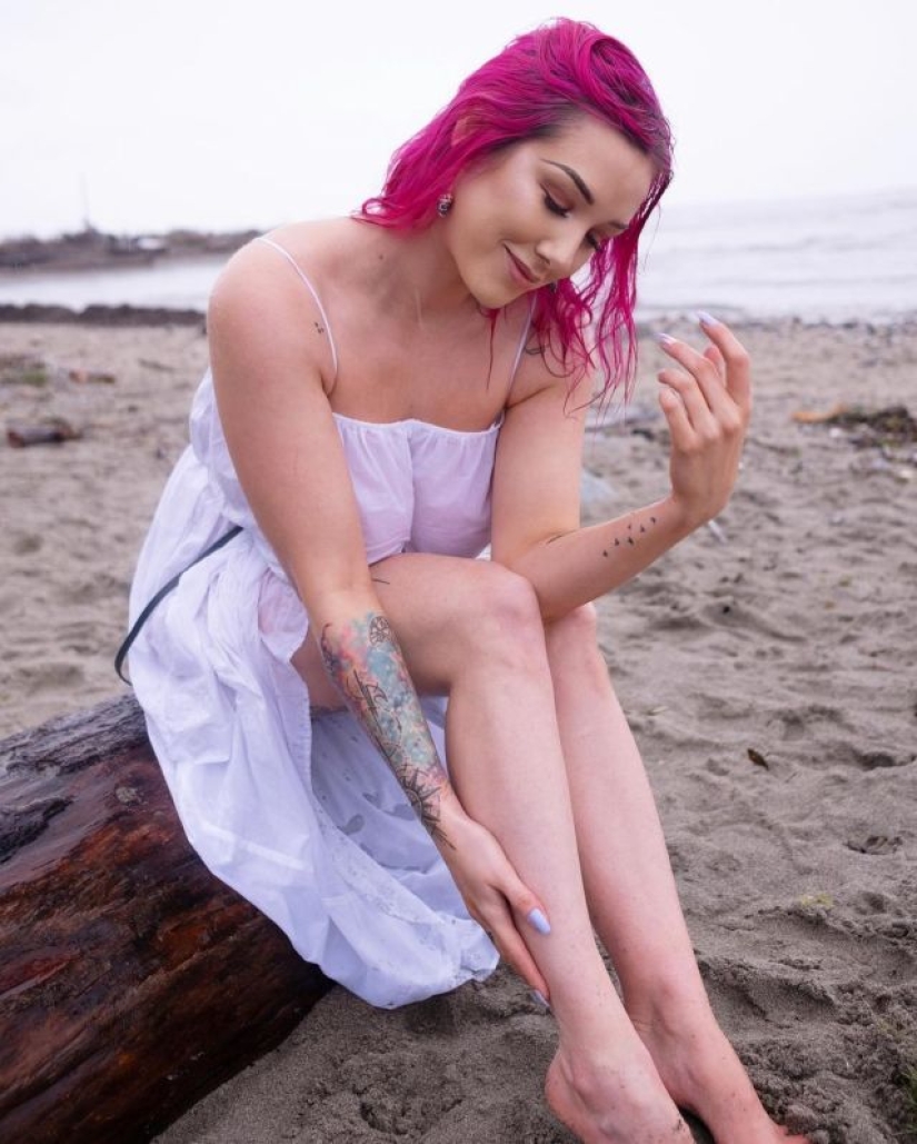 The mother paid for her daughter's breast augmentation so that she could earn OnlyFans The mother paid for her daughter's breast augmentation so that she could earn OnlyFans