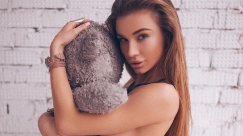 The network discusses the photo of the hot expert of the event "Social blogger" in the Duma