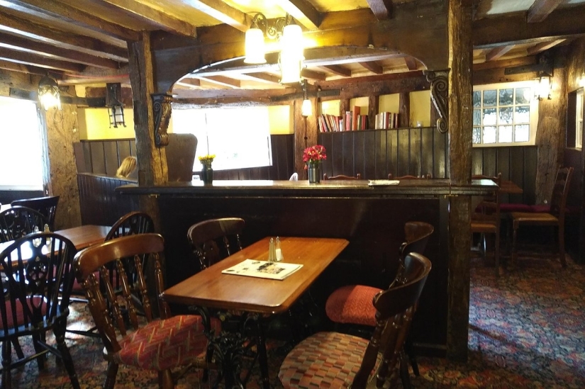 The oldest pub in England, which has been operating since 793, has closed The oldest pub in England, which has been operating since 793, has closed