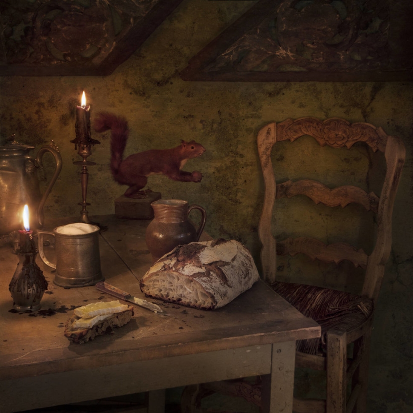 The photographer recreates the feasts described on the pages of famous literary works