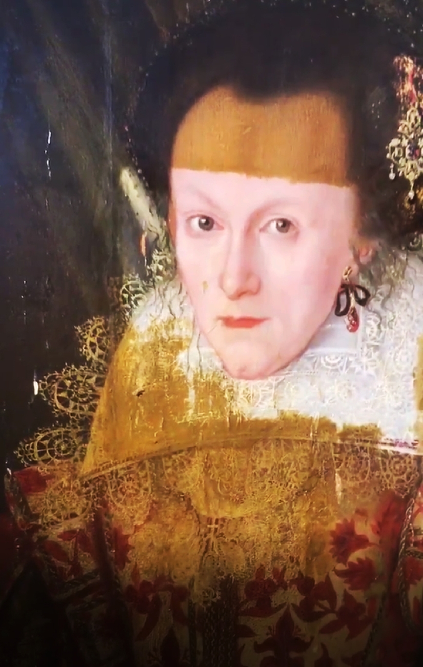The portrait of the XVII century was cleaned of a layer of varnish, and the result is stunning The portrait of the XVII century was cleaned of a layer of varnish, and the result is stunning