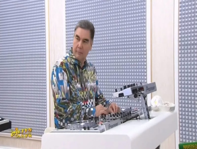 The President of Turkmenistan visited the Gates of Hell, but returned to work