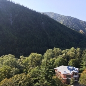 The riot of technology in Georgian silence