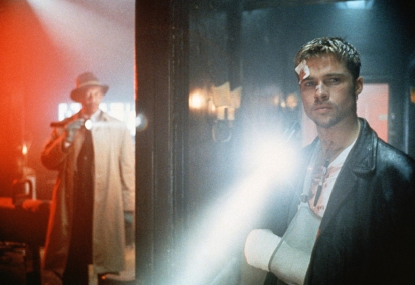 The show must go on: injuries of actors on the set included in the films The show must go on: injuries of actors on the set included in the films