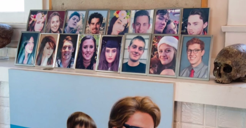 The sperm donor met for the first time with 19 biological children at once