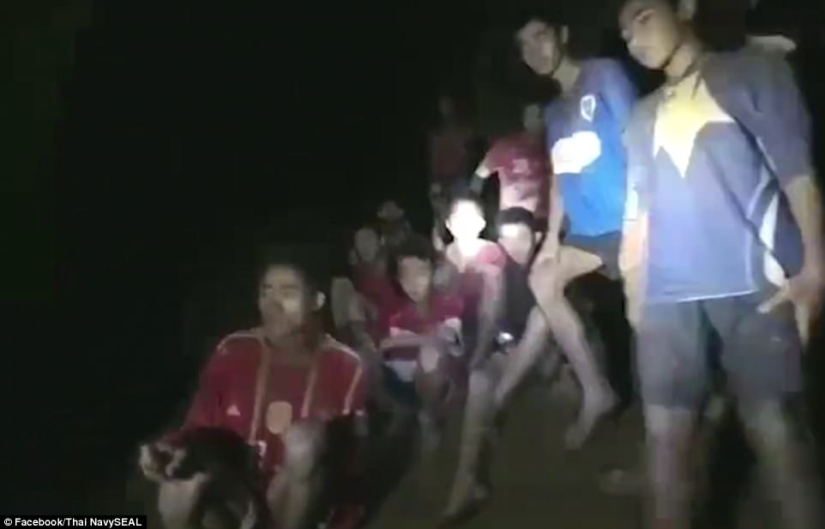 The story of a coach from a Thai cave who taught children to meditate and thus saved them