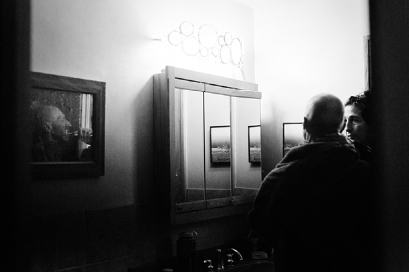 The story of a dying man and a woman photographer he trusted